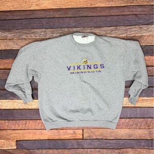 Vintage Minnesota Vikings NFL Football Logo Athletic Stitched Sweatshirt